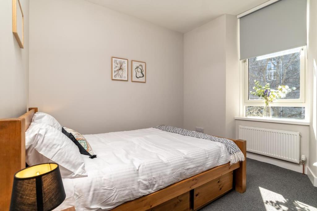 Appartement West End @ Netflix @ Newly Built à Aberdeen Extérieur photo